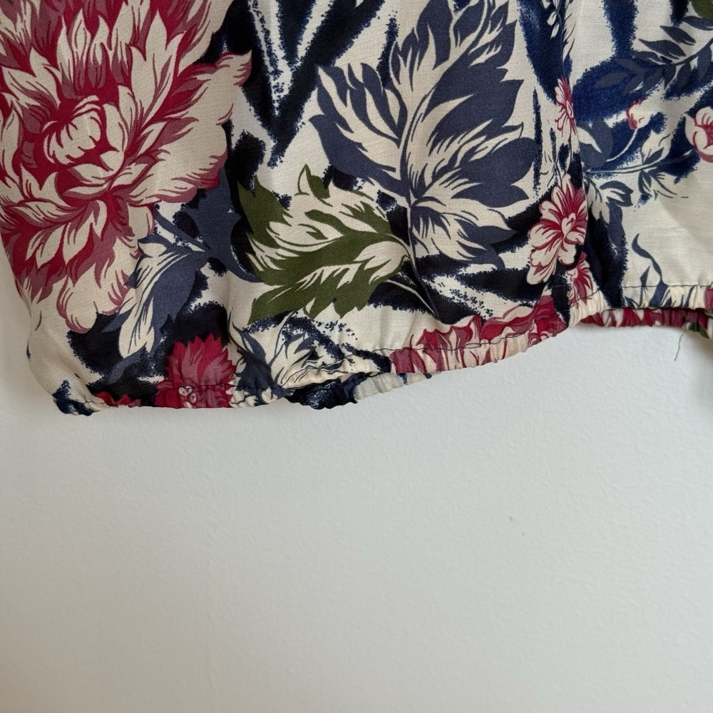 Ann Taylor Loft Factory V-Neck Faux Silk Floral 3/4 Sleeve Top Medium Petite - Picture 6 of 8